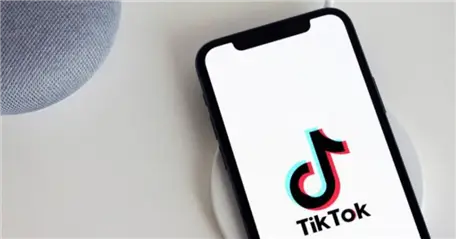 特朗普表示赞成TikTok继续在美国运营 