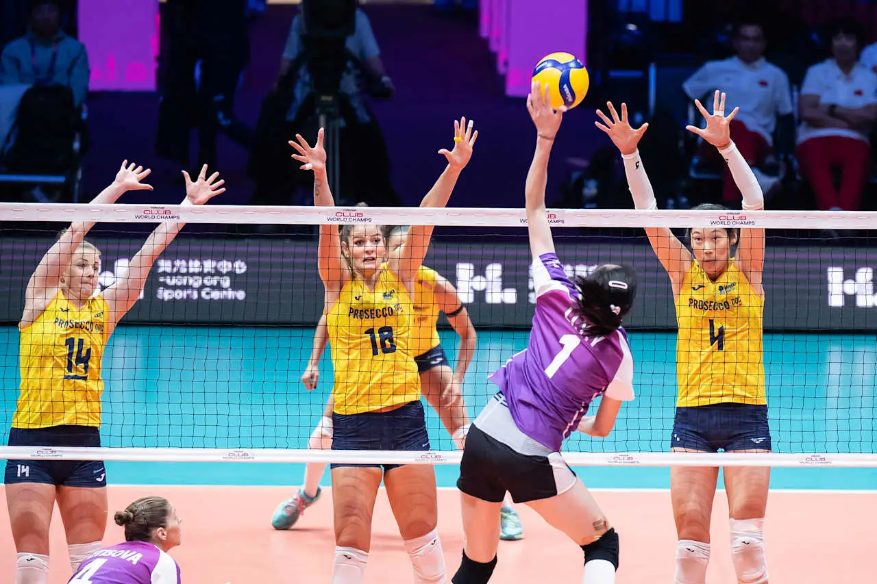 世俱赛-李盈莹朱婷揽最佳主攻 刘立雯防守最棒哈克MVP 