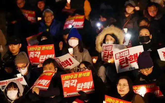 围绕尹锡悦去留，韩国民意出现极化 